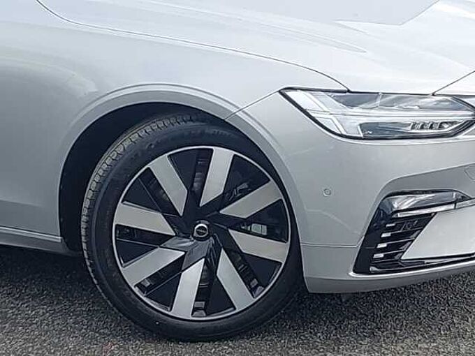 Volvo V90 Plus, T6 AWD Plug-in hybrid, Electric/Petrol, Dark