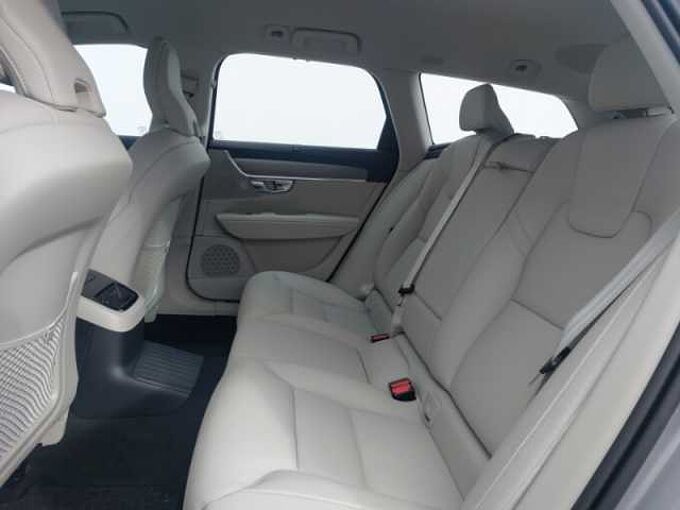 Volvo V90 Plus, T6 AWD Plug-in hybrid, Electric/Petrol, Dark