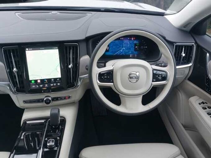 Volvo V90 Plus, T6 AWD Plug-in hybrid, Electric/Petrol, Dark