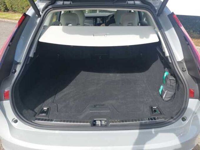 Volvo V90 Plus, T6 AWD Plug-in hybrid, Electric/Petrol, Dark