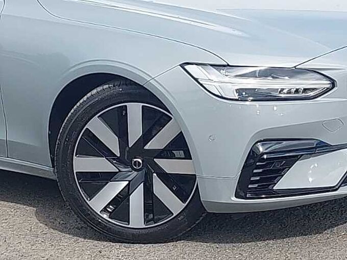 Volvo V90 Plus, T6 AWD Plug-in hybrid, Electric/Petrol, Dark