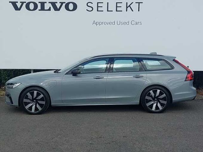 Volvo V90 Plus, T6 AWD Plug-in hybrid, Electric/Petrol, Dark