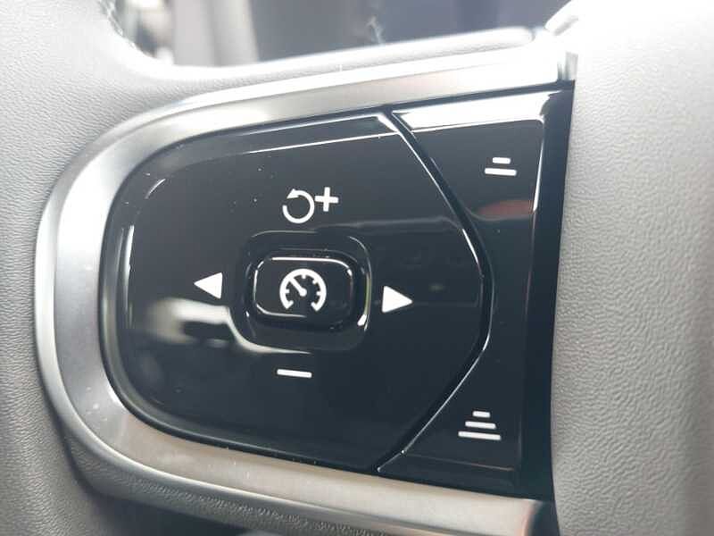 Volvo S60 Recharge Plus, T8 AWD Plug-in hybrid, Petrol, Dark