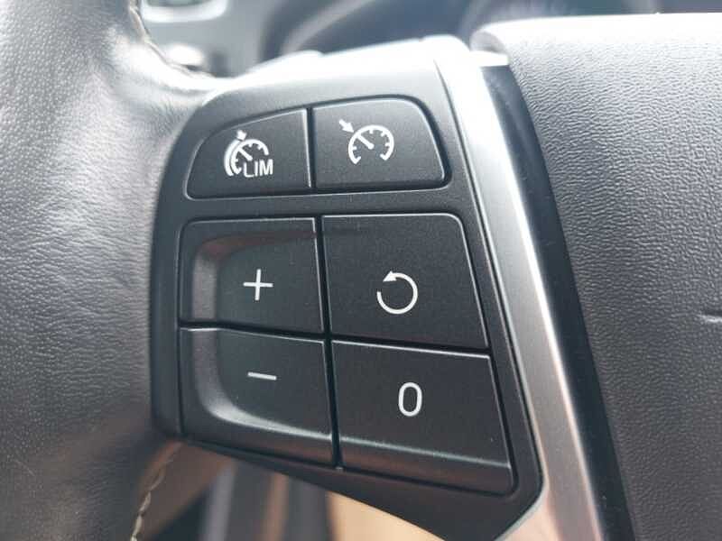Volvo V40 T3 R-Design Pro Automatic