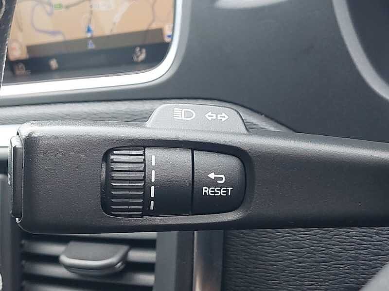 Volvo V40 T3 R-Design Pro Automatic