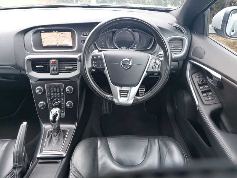 Volvo V40 T3 R-Design Pro Automatic