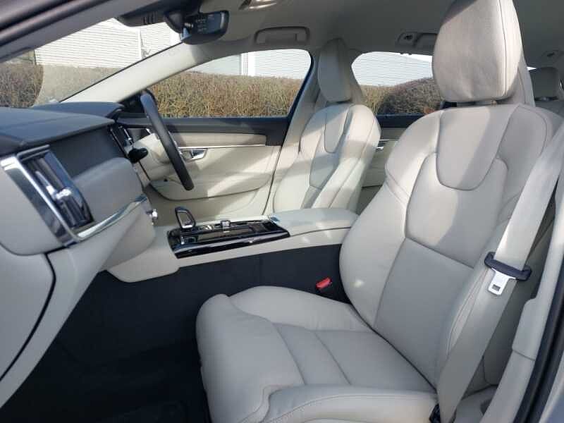 Volvo V90 Plus, T6 AWD Plug-in hybrid, Electric/Petrol, Dark