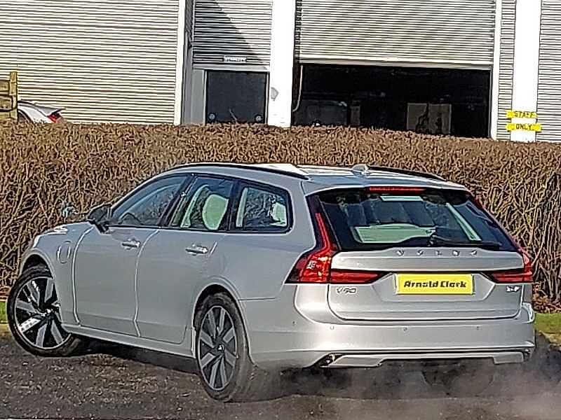 Volvo V90 Plus, T6 AWD Plug-in hybrid, Electric/Petrol, Dark