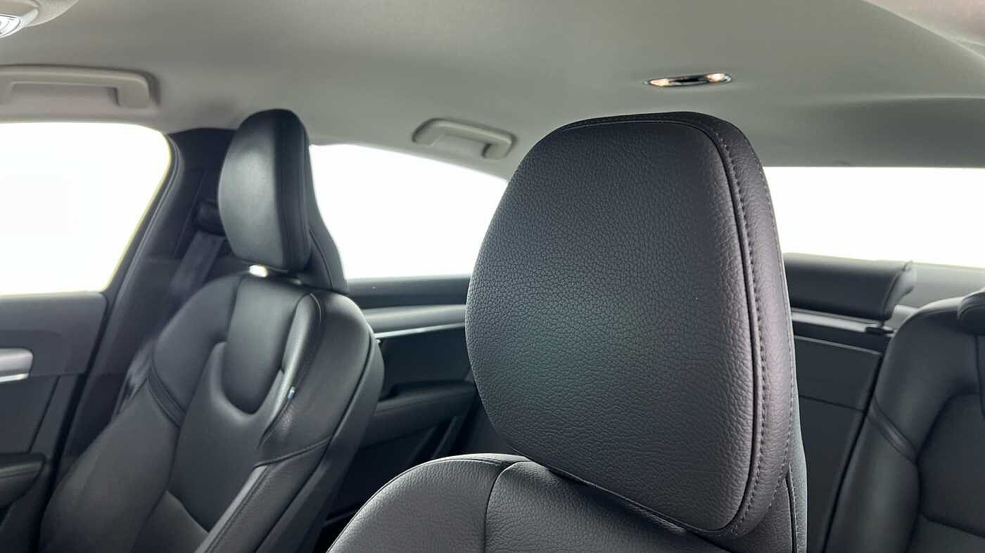 Volvo S90 D4 Momentum Plus Automatic