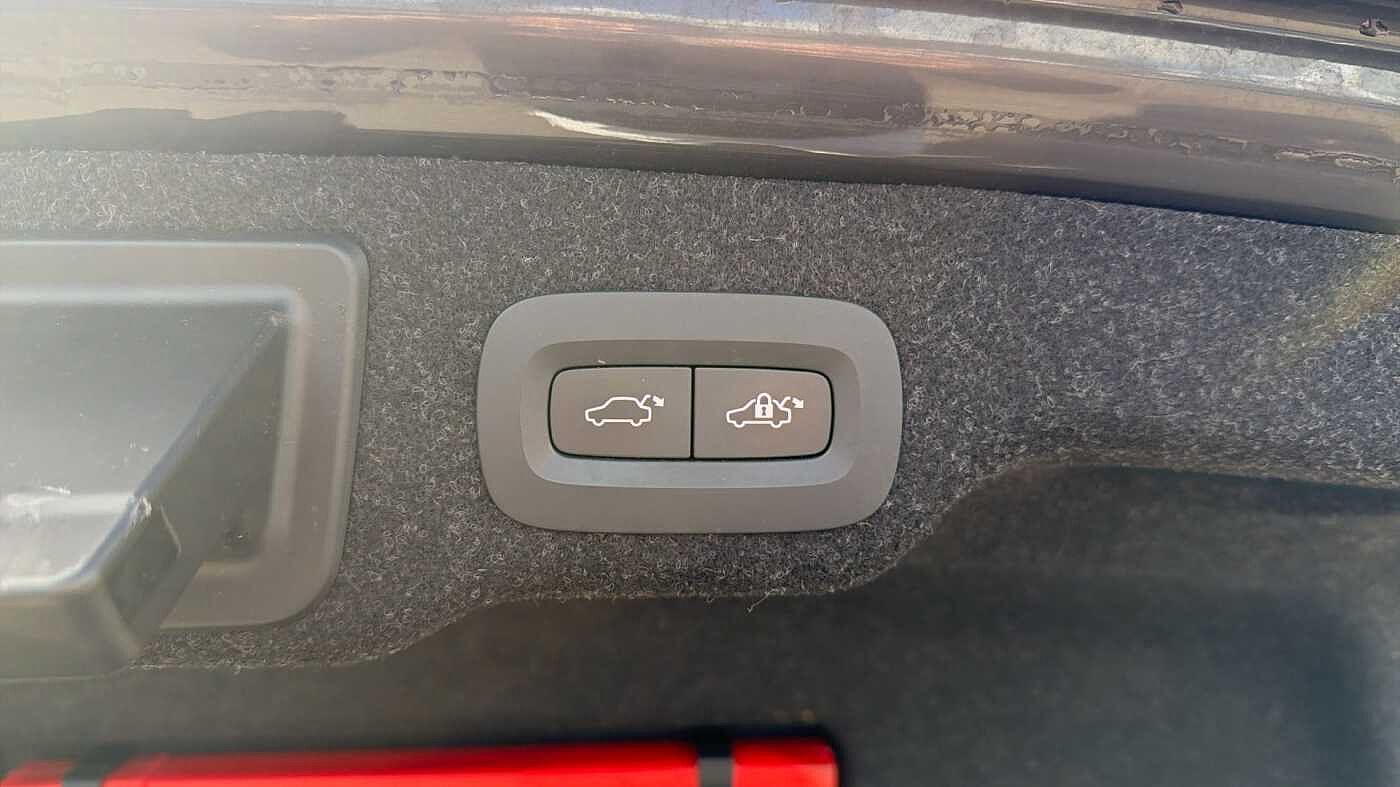 Volvo S90 Recharge Inscription, T8 AWD plug-in hybrid