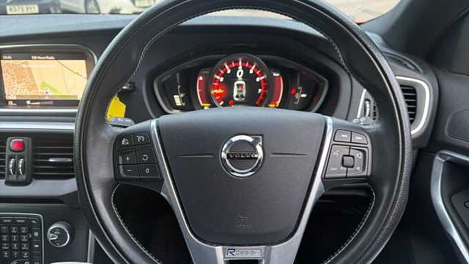 Volvo V40 T3 R-Design Pro Manual