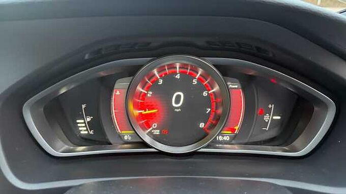 Volvo V40 T3 R-Design Pro Manual