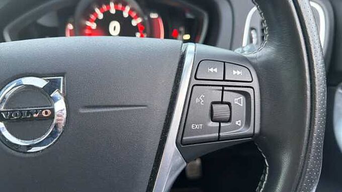 Volvo V40 T3 R-Design Pro Manual