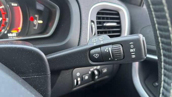 Volvo V40 T3 R-Design Pro Manual