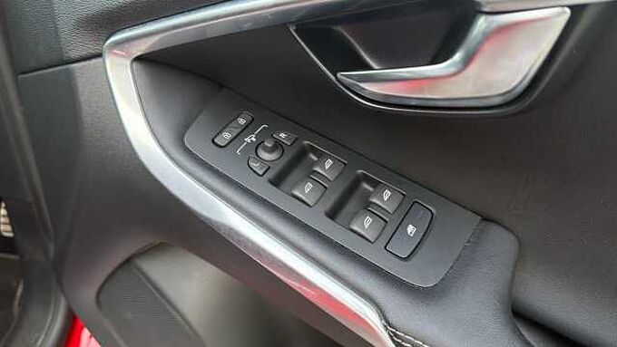 Volvo V40 T3 R-Design Pro Manual