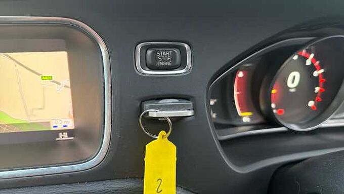 Volvo V40 T3 R-Design Pro Manual