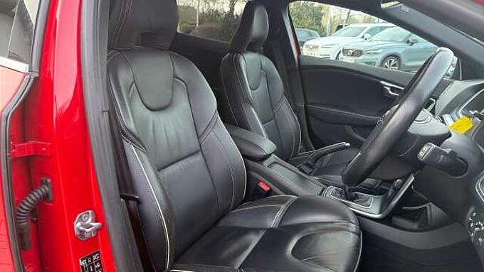 Volvo V40 T3 R-Design Pro Manual