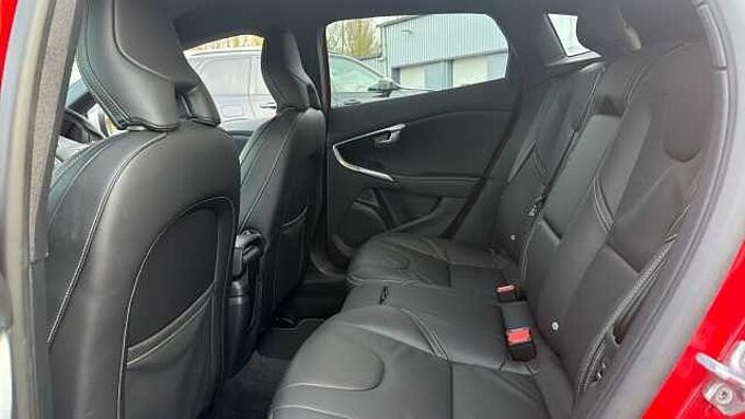 Volvo V40 T3 R-Design Pro Manual