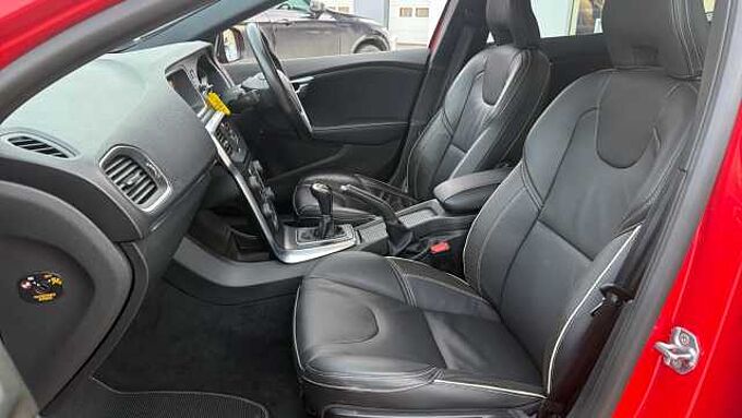 Volvo V40 T3 R-Design Pro Manual