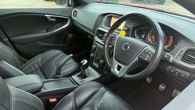 Volvo V40 T3 R-Design Pro Manual