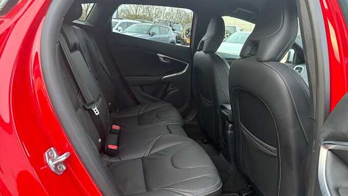 Volvo V40 T3 R-Design Pro Manual