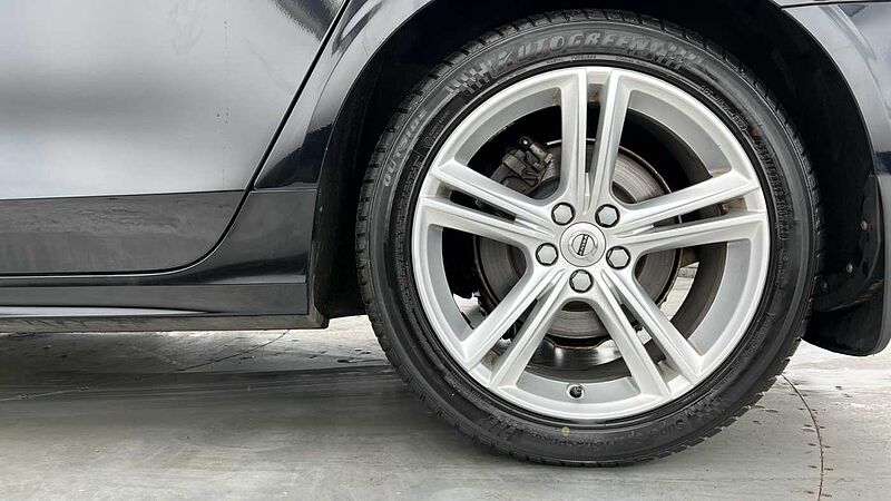 Volvo S90 D4 Momentum Plus Automatic