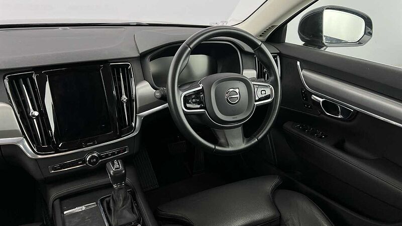 Volvo S90 D4 Momentum Plus Automatic