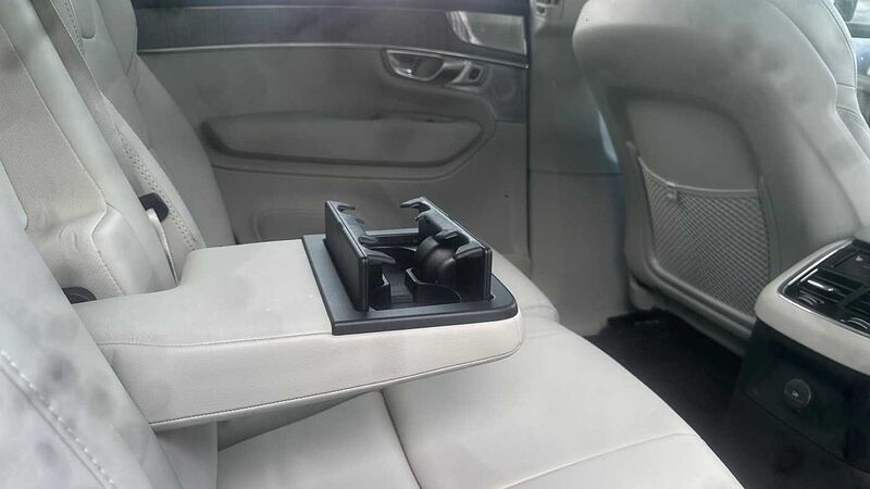 Volvo XC90 Ultra, T8 AWD Plug-in hybrid, Electric/Petrol, Bright, 7 Seats