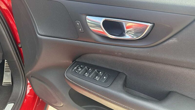 Volvo S60 R-Design, B5 mild hybrid