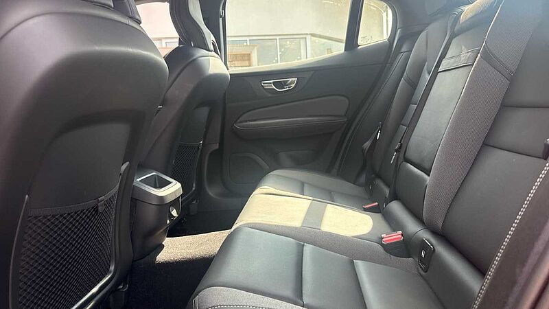 Volvo S60 R-Design, B5 mild hybrid