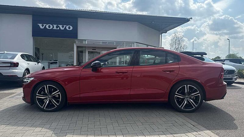 Volvo S60 R-Design, B5 mild hybrid