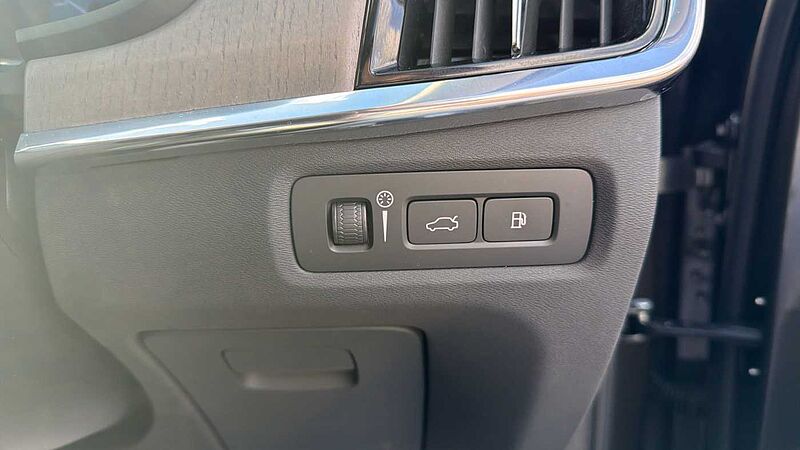 Volvo S90 Recharge Inscription, T8 AWD plug-in hybrid