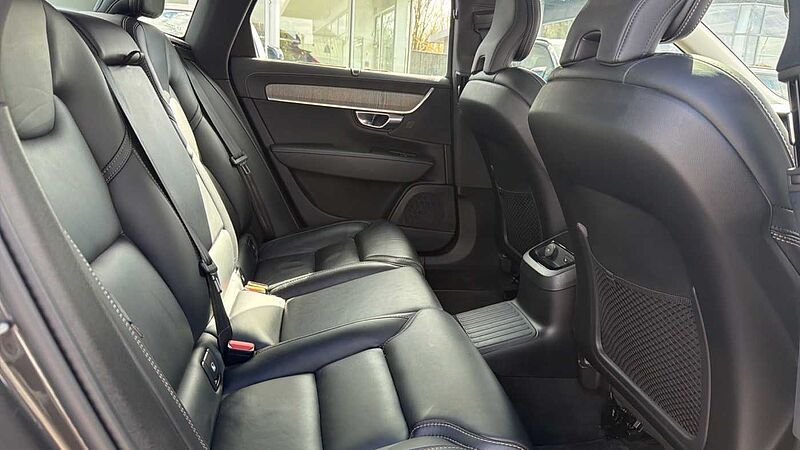 Volvo S90 Recharge Inscription, T8 AWD plug-in hybrid