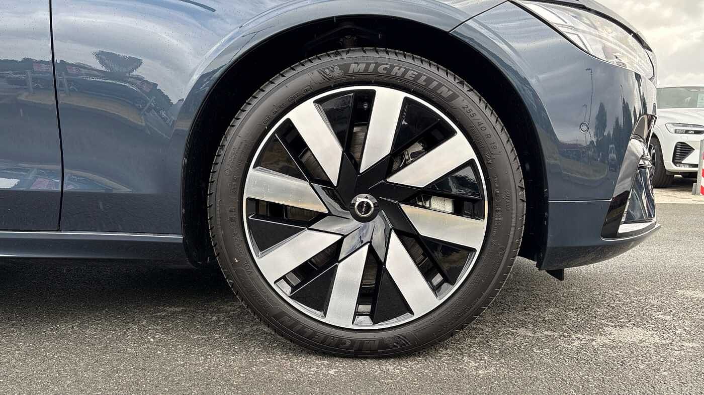 Volvo V90 T6 Recharge Plus AWD (Dark Tints, 360 Camera, Harman Kardon)