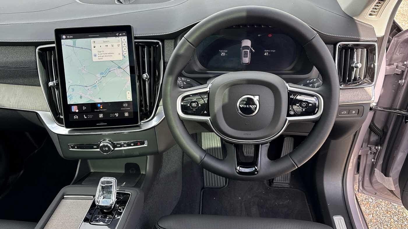 Volvo XC90 Ultra, T8 AWD Plug-in hybrid, Electric/Petrol, Dark, 7 Seats