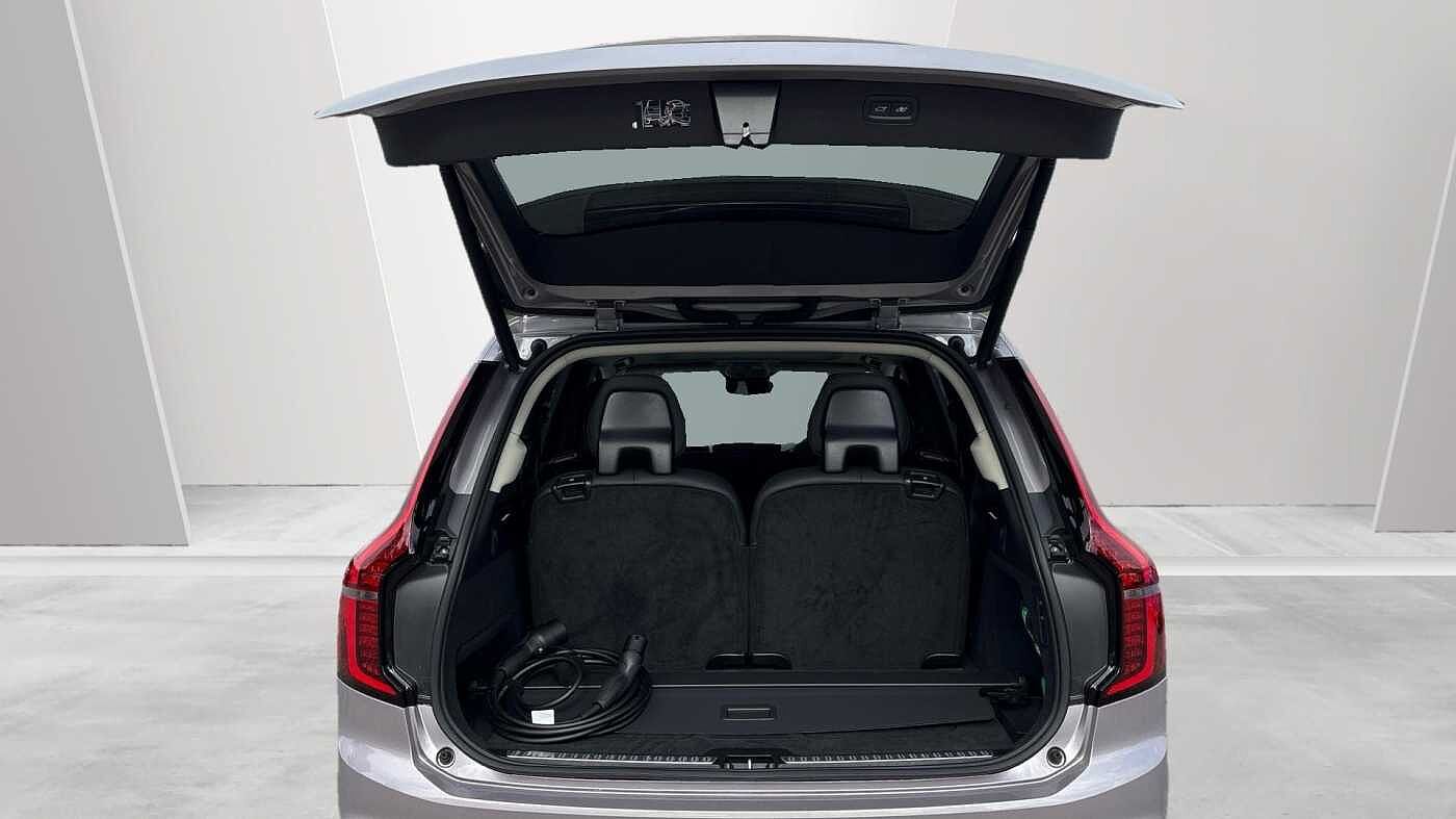 Volvo XC90 Ultra, T8 AWD Plug-in hybrid, Electric/Petrol, Dark, 7 Seats