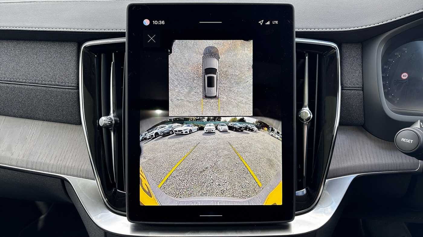 Volvo XC90 Ultra, T8 AWD Plug-in hybrid, Electric/Petrol, Dark, 7 Seats