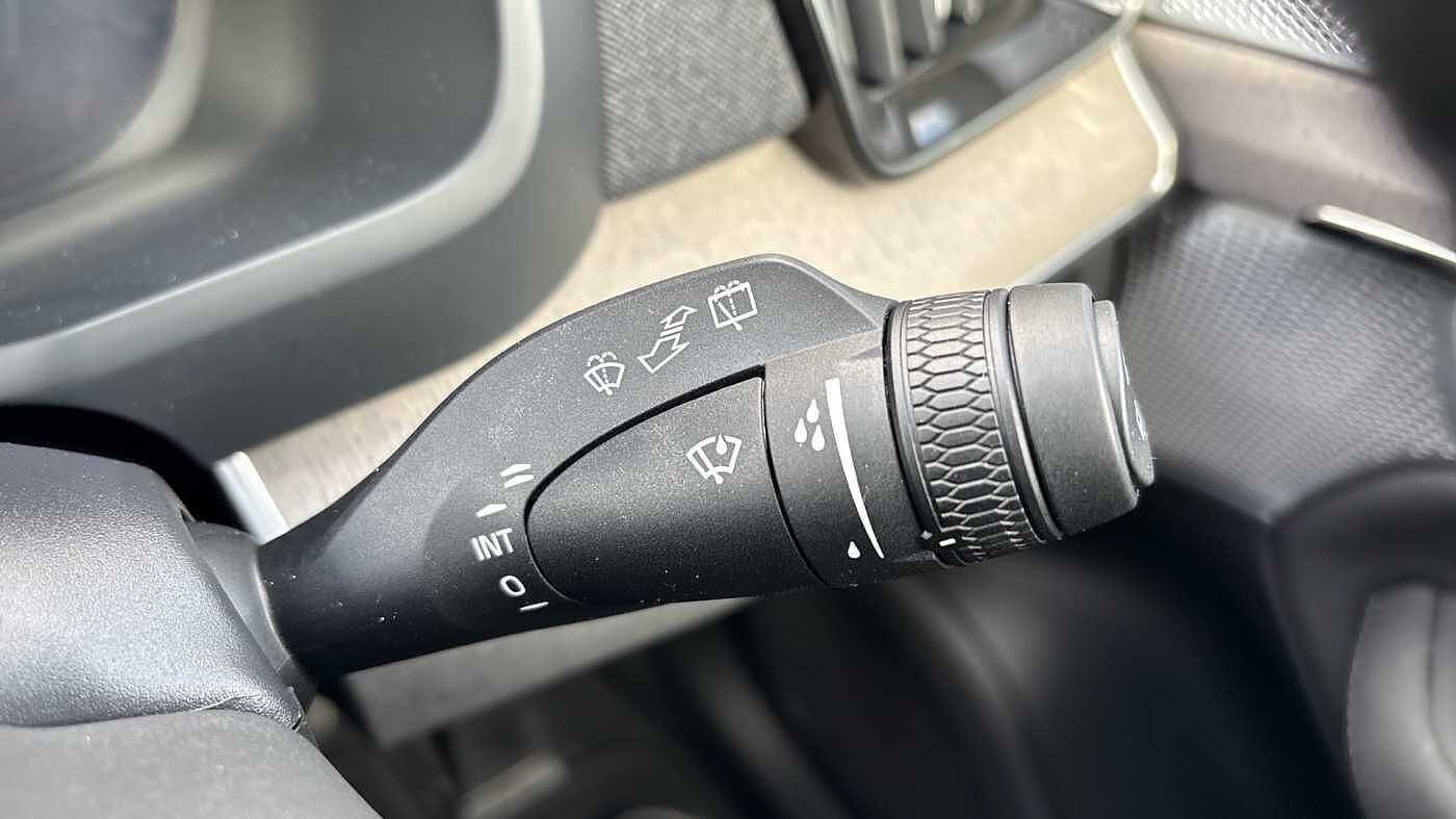 Volvo XC90 Ultra, T8 AWD Plug-in hybrid, Electric/Petrol, Dark, 7 Seats