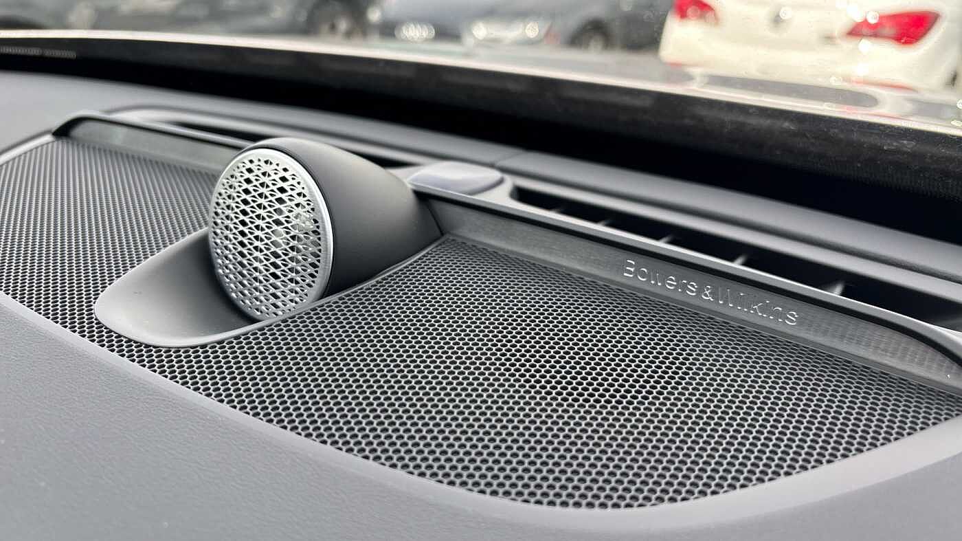 Volvo XC90 Ultra, T8 AWD Plug-in hybrid, Electric/Petrol, Dark, 7 Seats