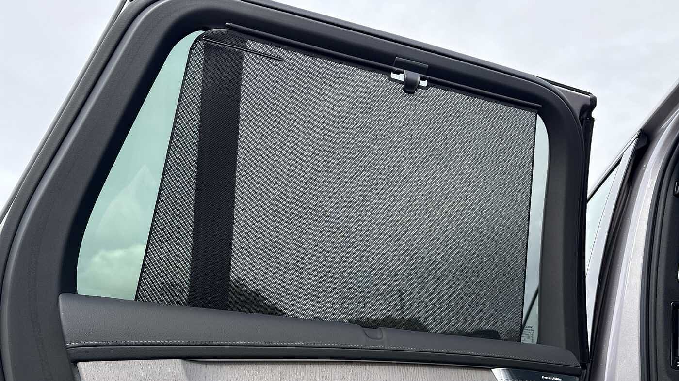 Volvo XC90 Ultra, T8 AWD Plug-in hybrid, Electric/Petrol, Dark, 7 Seats