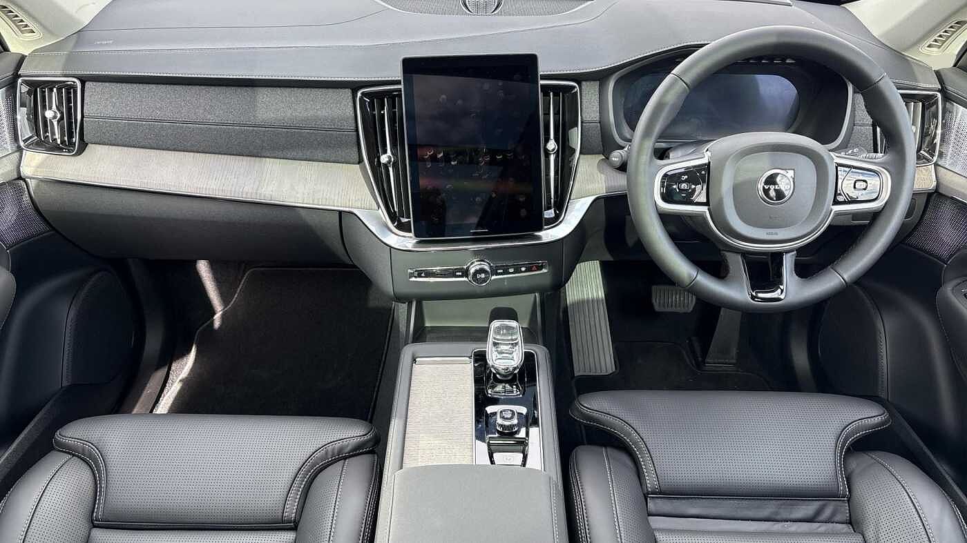 Volvo XC90 Ultra, T8 AWD Plug-in hybrid, Electric/Petrol, Dark, 7 Seats