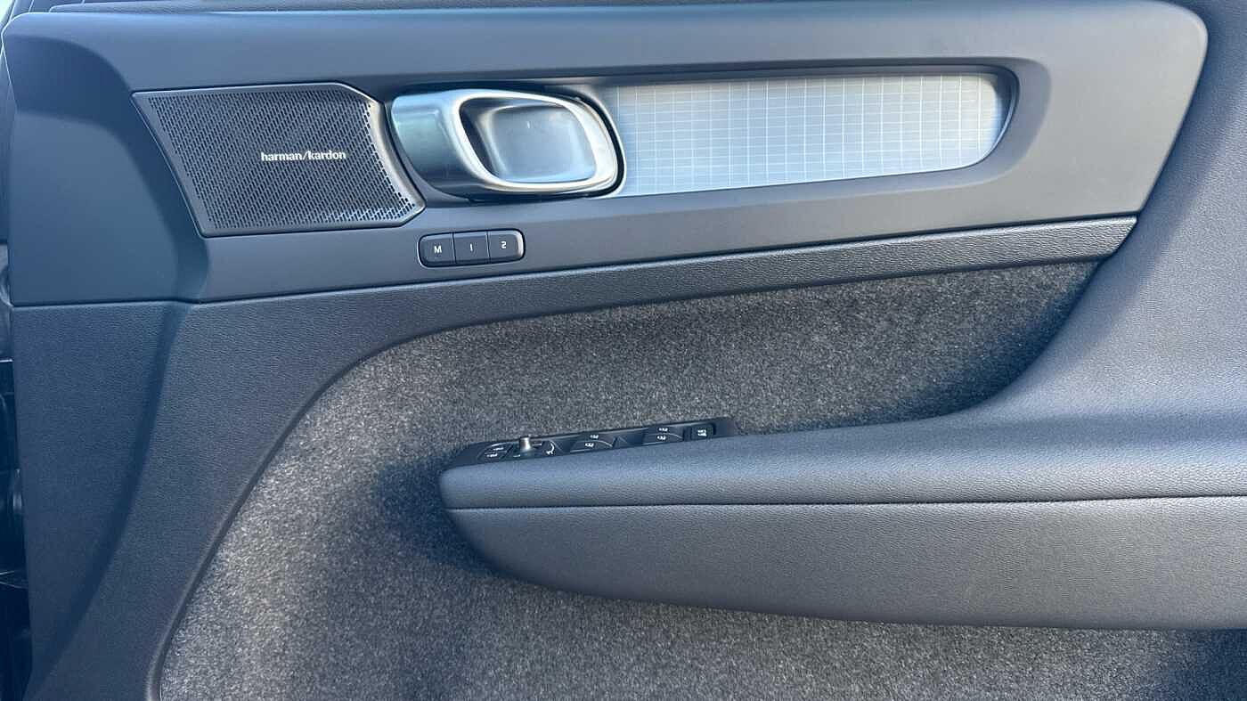 Volvo XC40 Black Edition Ultra, B4 Mild hybrid, Petrol