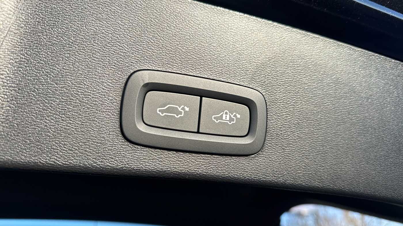 Volvo XC40 Black Edition Ultra, B4 Mild hybrid, Petrol