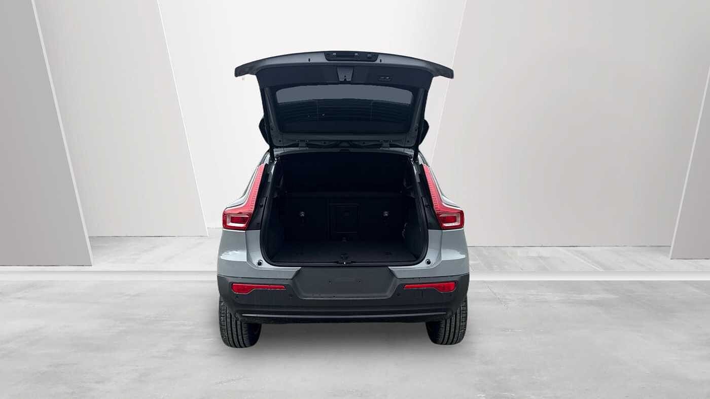 Volvo XC40 Black Edition Ultra, B4 Mild hybrid, Petrol