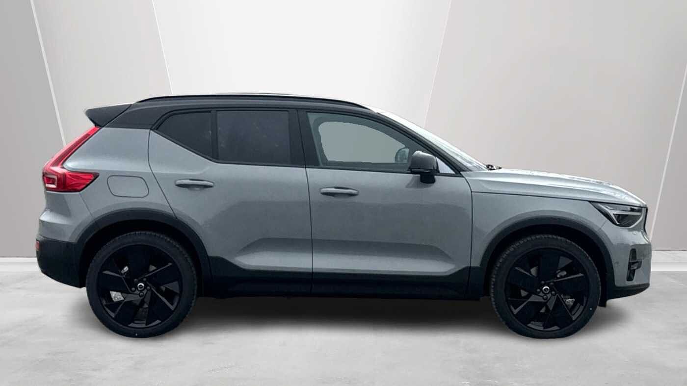 Volvo XC40 Black Edition Ultra, B4 Mild hybrid, Petrol