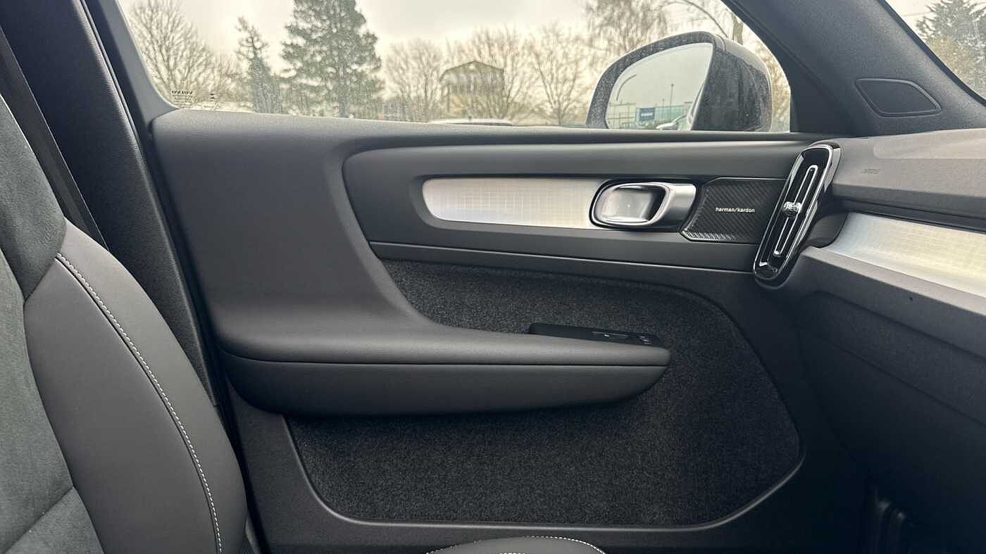 Volvo XC40 Black Edition Ultra, B4 Mild hybrid, Petrol
