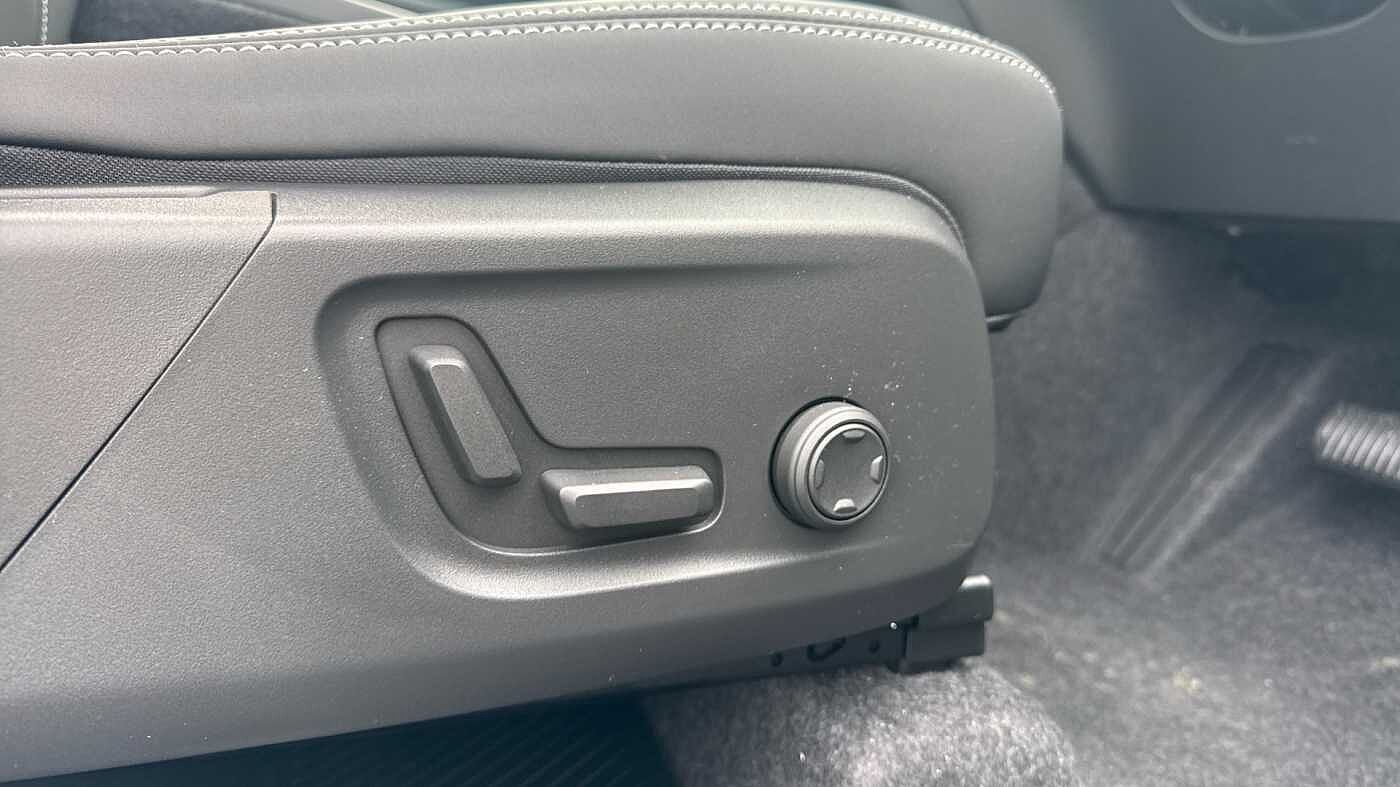 Volvo XC40 Black Edition Ultra, B4 Mild hybrid, Petrol