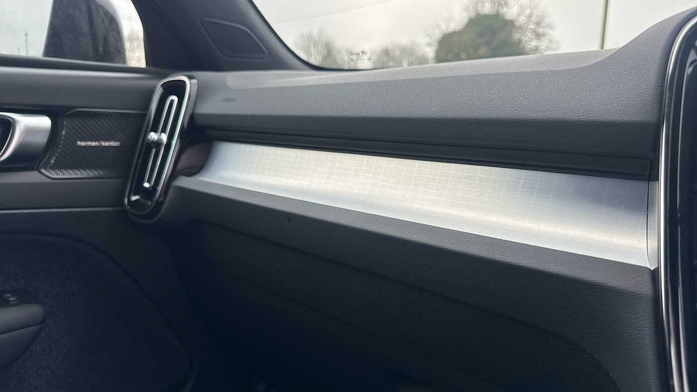 Volvo XC40 Black Edition Ultra, B4 Mild hybrid, Petrol