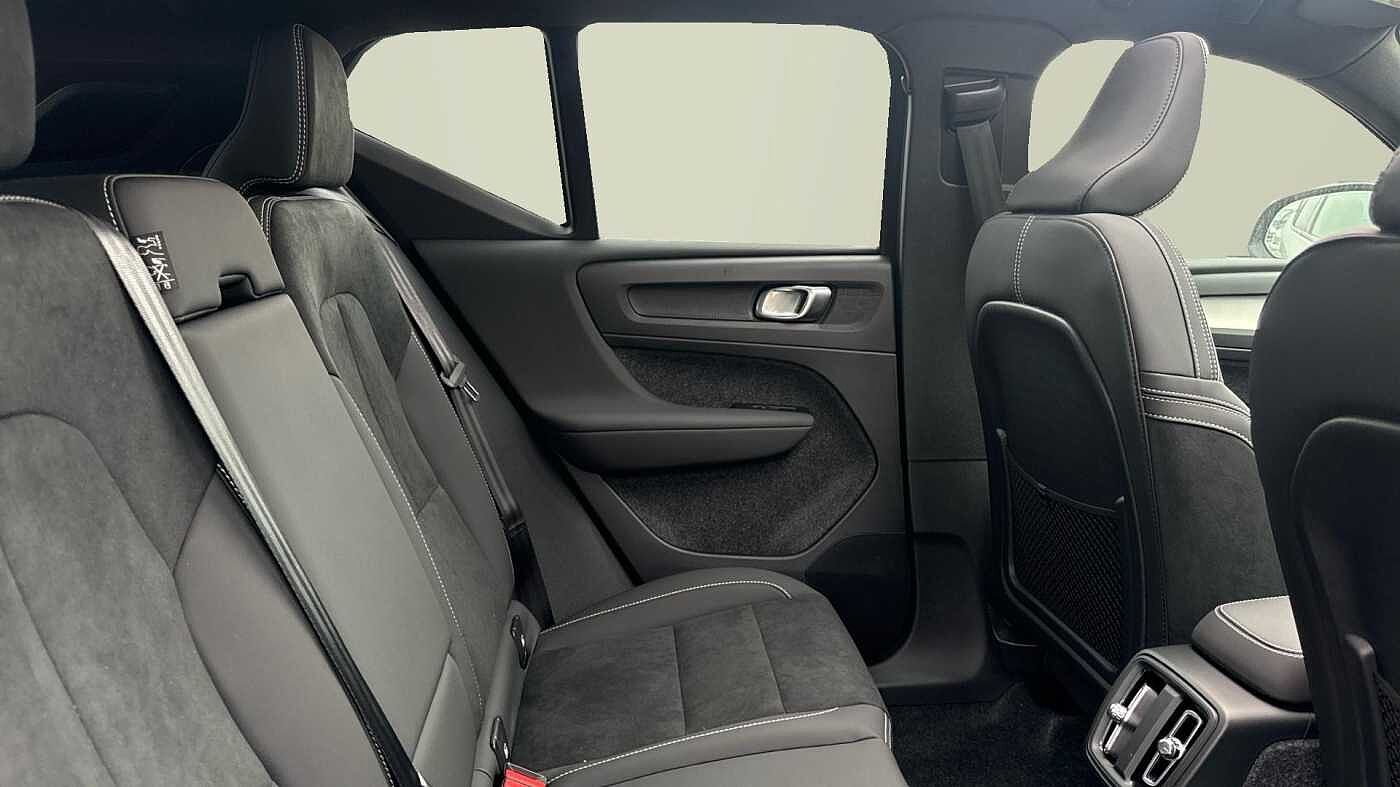 Volvo XC40 Black Edition Ultra, B4 Mild hybrid, Petrol