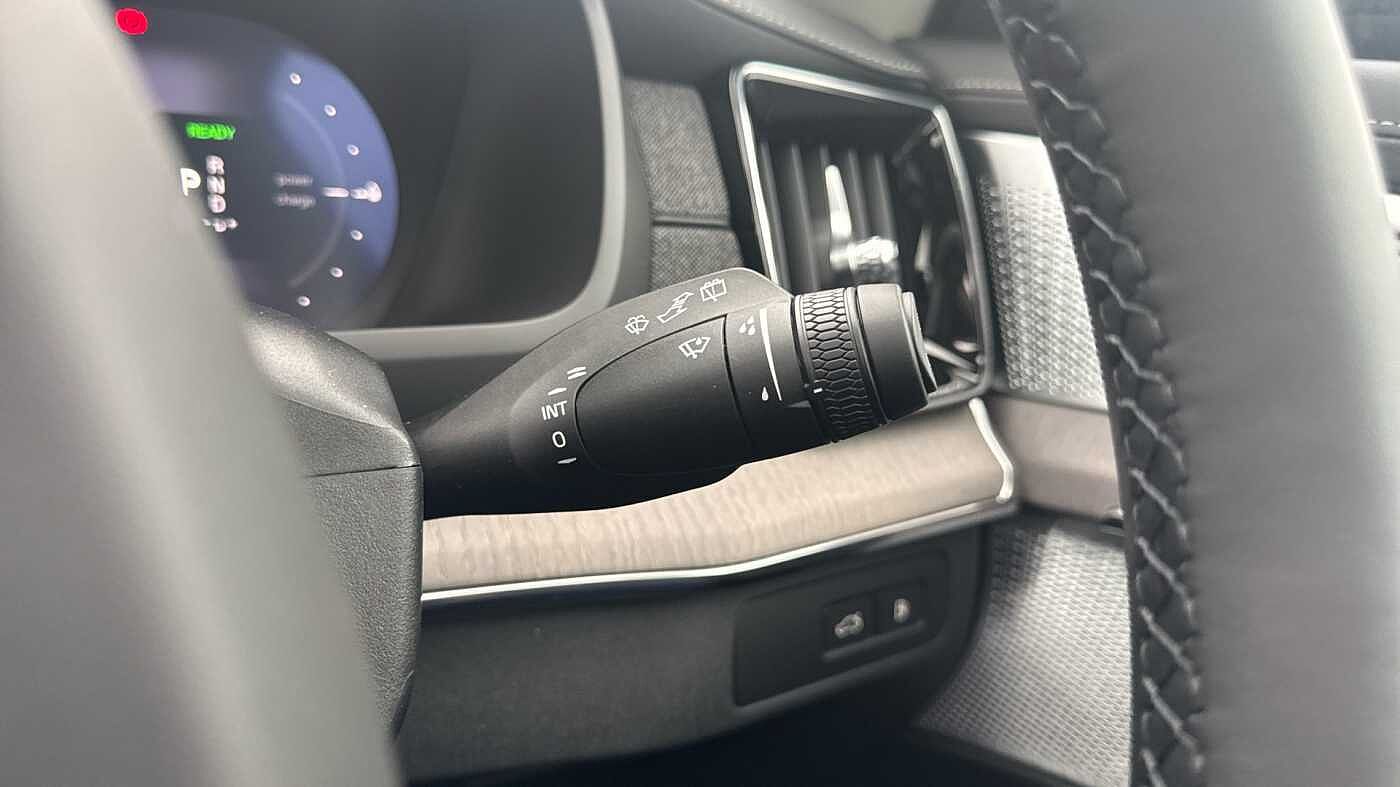 Volvo XC90 Ultra, T8 AWD Plug-in hybrid, Electric/Petrol, Dark, 7 Seats